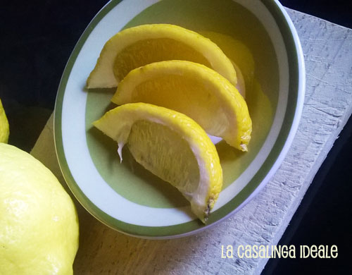 pulire la casa con il succo di limone